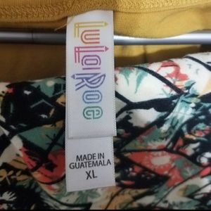 LULAROE  gold perfect T ONLY